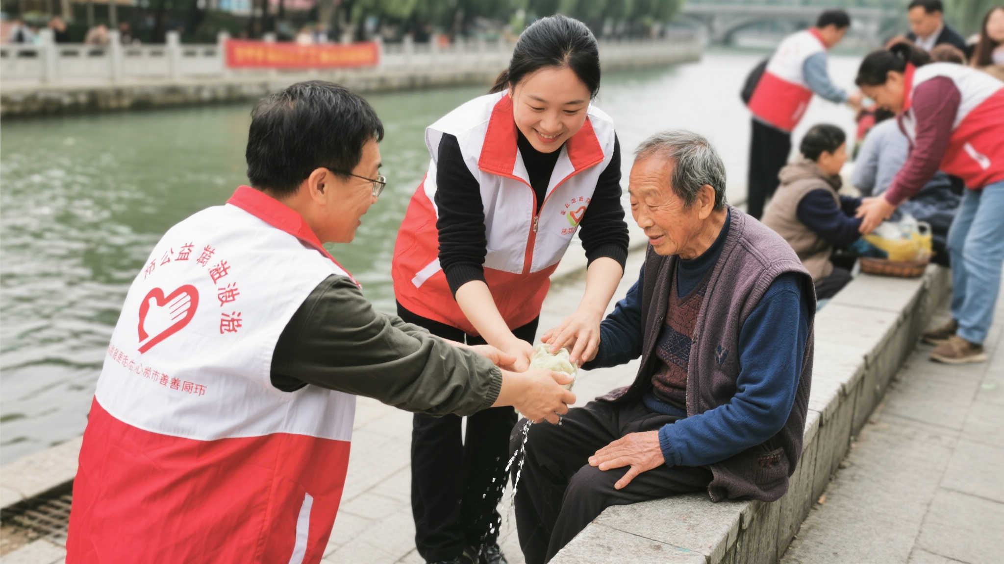这种点滴付出如涓涓细流汇聚成河，不断滋养